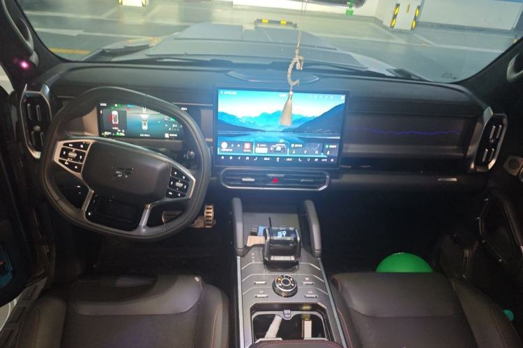 Used JETOUR Shanhai Traveler C-DM 2024 C-DM 208KM Mountain & Wilderness Edition Center Console