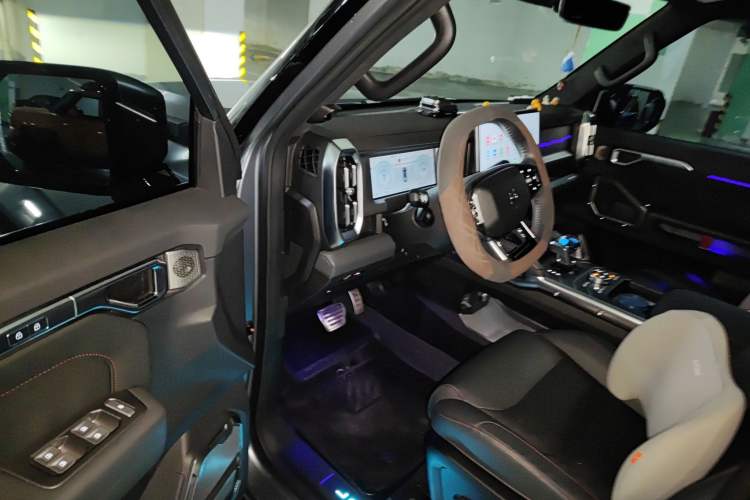 Used JETOUR Shanhai Traveler C-DM 2024 C-DM 208KM Mountain & Wilderness Edition Driver Seat