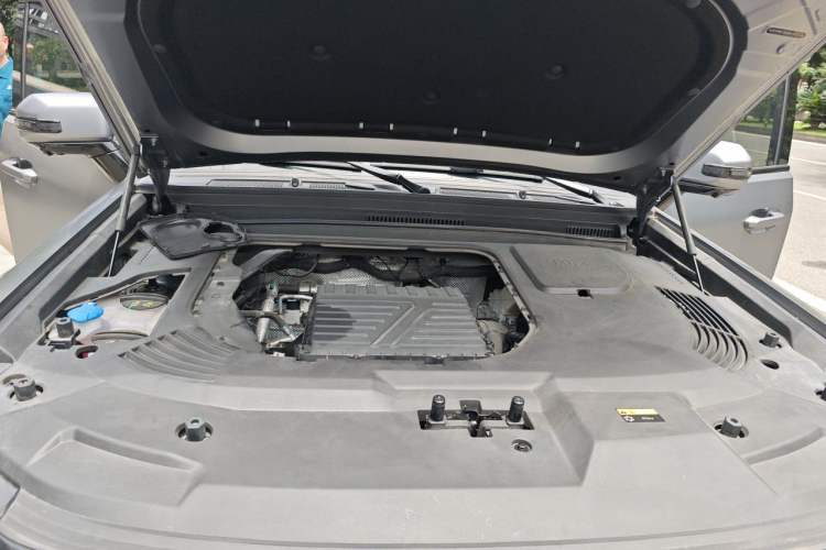 Used JETOUR Shanhai Traveler C-DM 2024 C-DM 208KM Mountain & Wilderness Edition Engine Bay