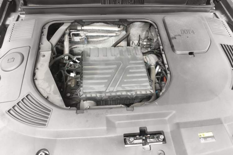 Used JETOUR Shanhai Traveler C-DM 2024 C-DM 208KM Mountain & Wilderness Edition Engine Bay
