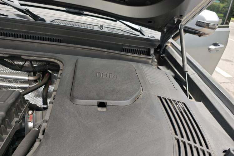 Used JETOUR Shanhai Traveler C-DM 2024 C-DM 208KM Mountain & Wilderness Edition Engine Bay Left
