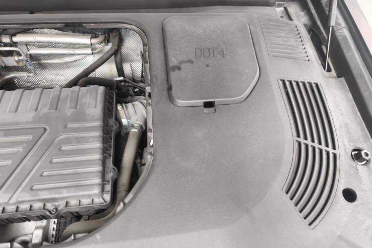 Used JETOUR Shanhai Traveler C-DM 2024 C-DM 208KM Mountain & Wilderness Edition Engine Bay Left