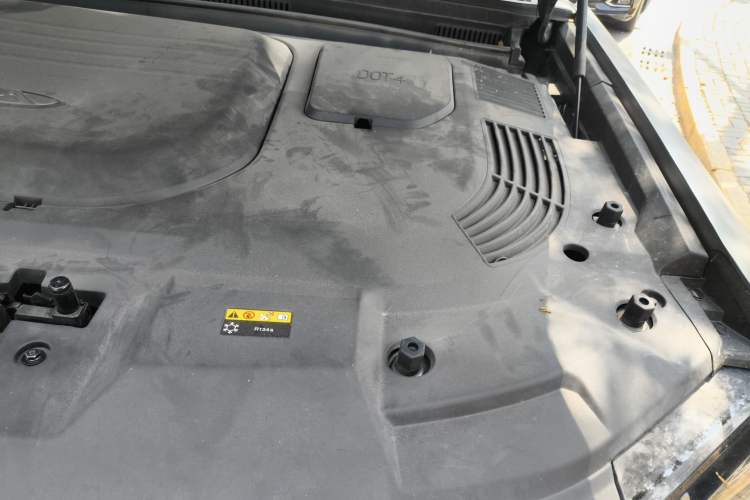 Used JETOUR Shanhai Traveler C-DM 2024 C-DM 208KM Mountain & Wilderness Edition Engine Bay Left