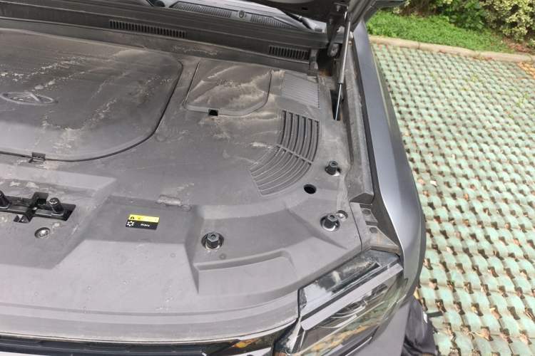 Used JETOUR Shanhai Traveler C-DM 2024 C-DM 206KM Four-Wheel Drive Wilderness Edition Engine Bay Left
