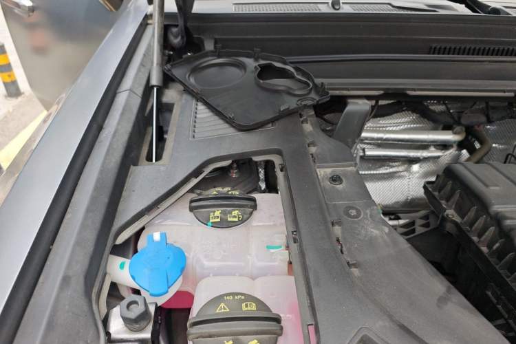 Used JETOUR Shanhai Traveler C-DM 2024 C-DM 208KM Mountain & Wilderness Edition Engine Bay Right