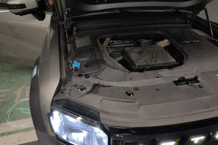 Used JETOUR Shanhai Traveler C-DM 2024 C-DM 208KM Mountain & Wilderness Edition Engine Bay Right
