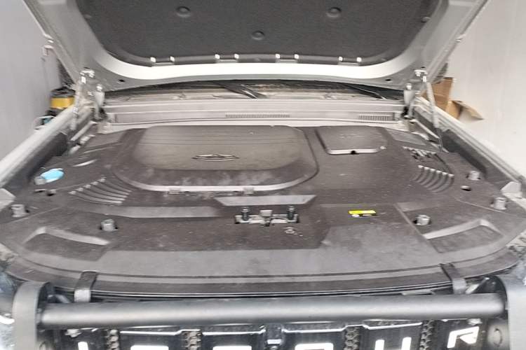 Used JETOUR Shanhai Traveler C-DM 2024 C-DM 208KM Mountain & Wilderness Edition Engine Bay