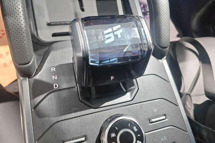 Used JETOUR Shanhai Traveler C-DM 2024 C-DM 208KM Mountain & Wilderness Edition Gear Lever