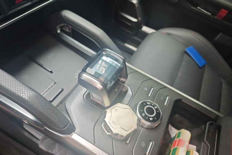 Used JETOUR Shanhai Traveler C-DM 2024 C-DM 208KM Mountain & Wilderness Edition Gear Lever