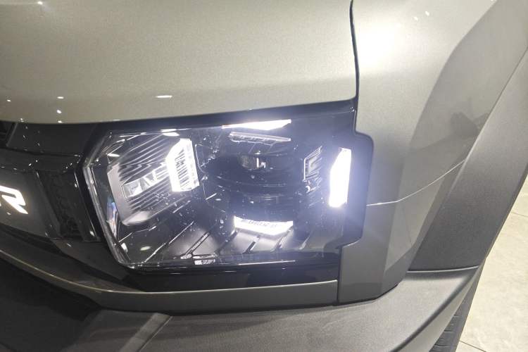 Used JETOUR Shanhai Traveler C-DM 2024 C-DM 208KM Mountain & Wilderness Edition Left Front Headlight