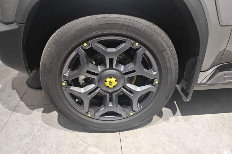 Used JETOUR Shanhai Traveler C-DM 2024 C-DM 208KM Mountain & Wilderness Edition Left Front Wheel Hub