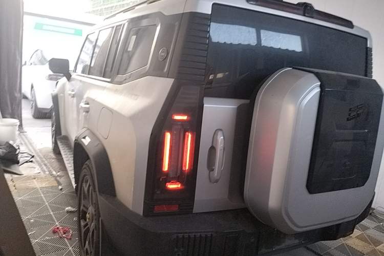 Used JETOUR Shanhai Traveler C-DM 2024 C-DM 208KM Mountain & Wilderness Edition Rear Left 45 Deg