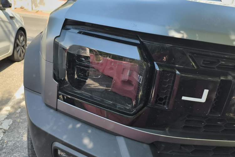 Used JETOUR Shanhai Traveler C-DM 2024 C-DM 208KM Mountain & Wilderness Edition Right Front Headlight
