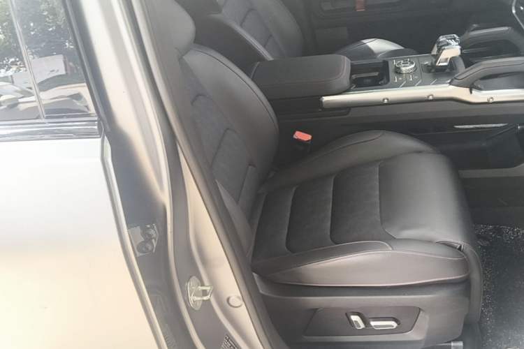 Used JETOUR Shanhai Traveler C-DM 2024 C-DM 208KM Mountain & Wilderness Edition Right Front Seat