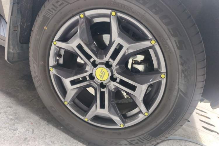 Used JETOUR Shanhai Traveler C-DM 2024 C-DM 129KM Linye Edition Right Front Wheel Hub