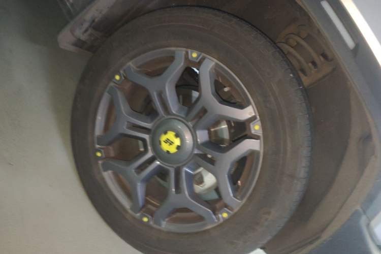 Used JETOUR Shanhai Traveler C-DM 2024 C-DM 208KM Mountain & Wilderness Edition Right Front Wheel Hub