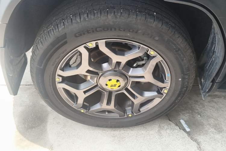 Used JETOUR Shanhai Traveler C-DM 2024 C-DM 208KM Mountain & Wilderness Edition Right Rear Wheel Hub