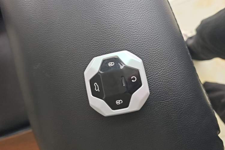 Used JETOUR Shanhai Traveler C-DM 2024 C-DM 129KM Linye Edition Vehicle Key
