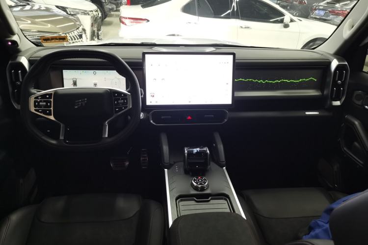 Used JETOUR Shanhai Traveler C-DM 2024 C-DM 206KM Four-Wheel Drive Wilderness Edition Center Console