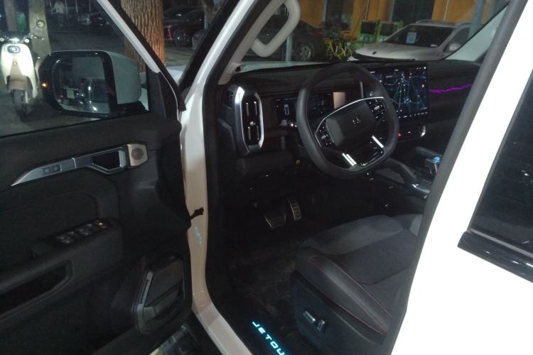 Used JETOUR Shanhai Traveler C-DM 2024 C-DM 206KM Four-Wheel Drive Wilderness Edition Interior 3