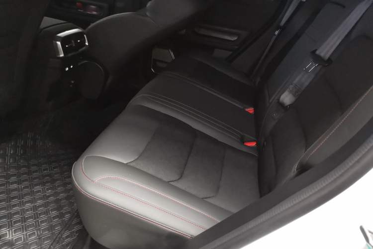 Used JETOUR Shanhai Traveler C-DM 2024 C-DM 206KM Four-Wheel Drive Wilderness Edition Left Rear Seat