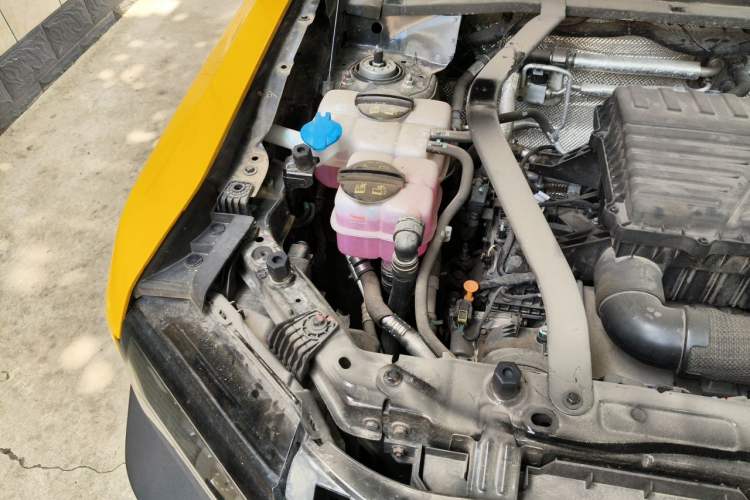 Used JETOUR Shanhai Traveler C-DM 2024 C-DM 208KM Mountain & Wilderness Edition Engine Bay Right