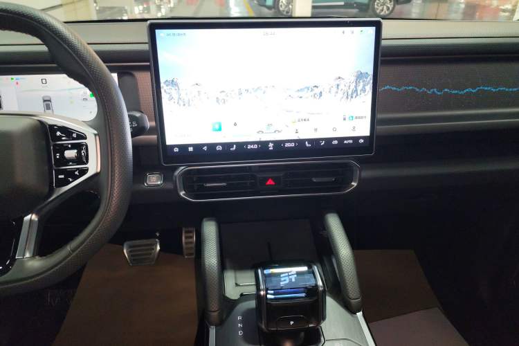 Used JETOUR Shanhai Traveler C-DM 2025 C-DM 206KM All-Wheel-Drive Wilderness Edition Audio And AC Panel