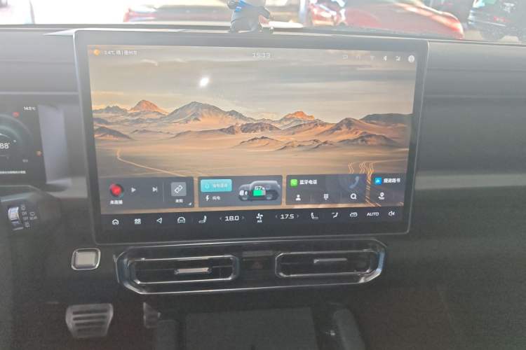 Used JETOUR Shanhai Traveler C-DM 2025 120km Discovery Extended Version 7 Seats Audio And AC Panel