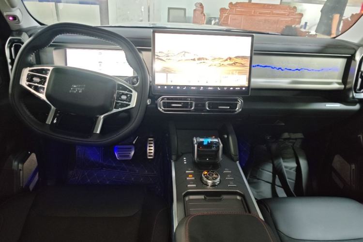 Used JETOUR Shanhai Traveler C-DM 2025 206km XWD Conquer Extended Version 7 Seats Center Console
