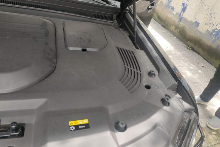 Used JETOUR Shanhai Traveler C-DM 2025 Model C-DM 208KM Wilderness Edition Engine Bay Left