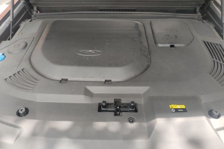 Used JETOUR Shanhai Traveler C-DM 2025 Model C-DM 208KM Wilderness Edition Engine Bay