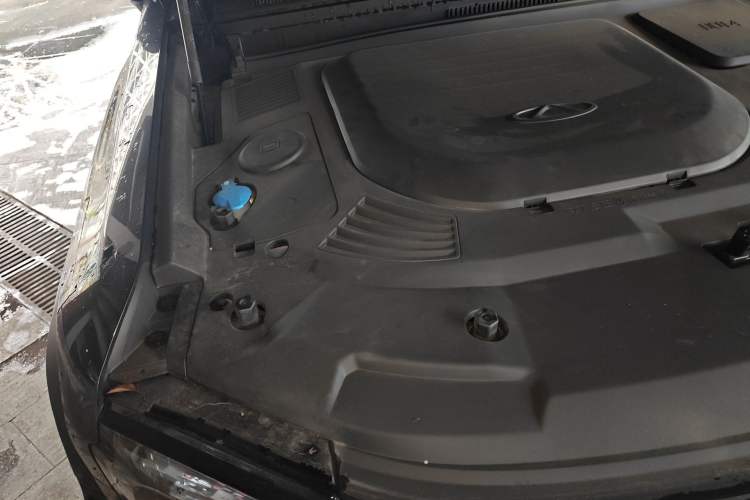 Used JETOUR Shanhai Traveler C-DM 2025 Model C-DM 208KM Wilderness Edition Engine Bay Right