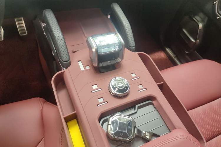 Used JETOUR Shanhai Traveler C-DM 2025 Model C-DM 208KM Wilderness Edition Gear Lever