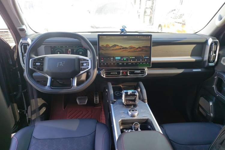 Used JETOUR Shanhai Traveler C-DM 2025 120km Discovery Extended Version 7 Seats Interior 2