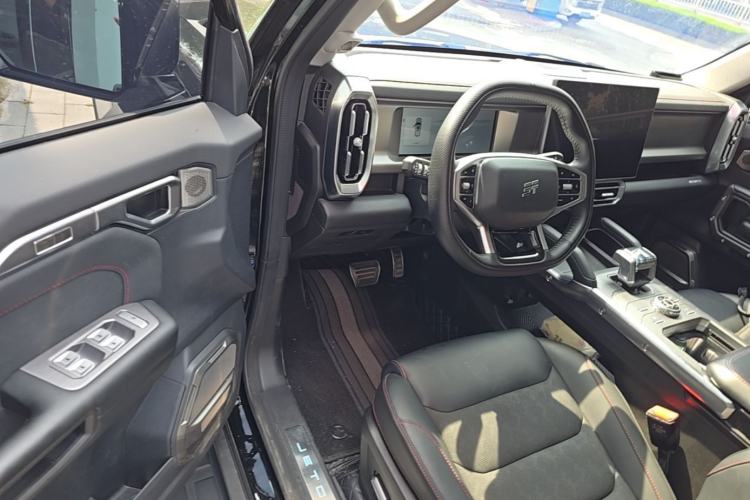 Used JETOUR Shanhai Traveler C-DM 2025 120km Discovery Extended Version 7 Seats Interior 3