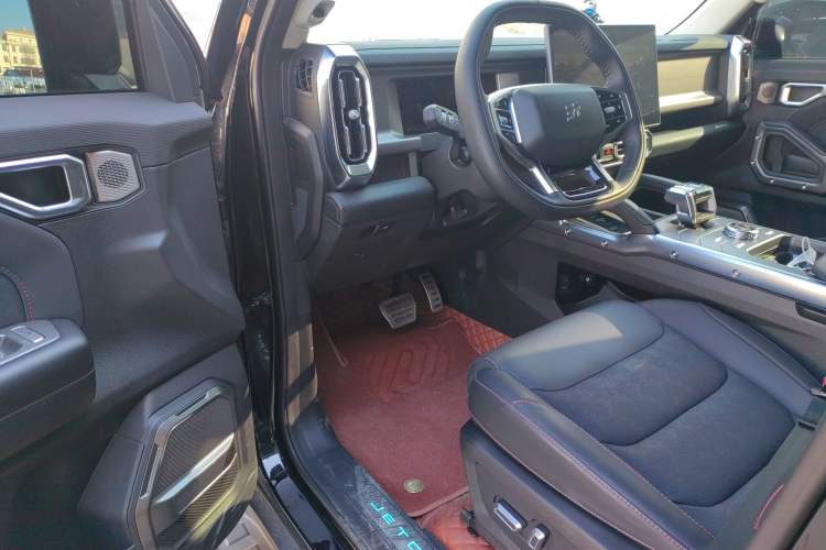 Used JETOUR Shanhai Traveler C-DM 2025 120km Discovery Extended Version 7 Seats Interior 3