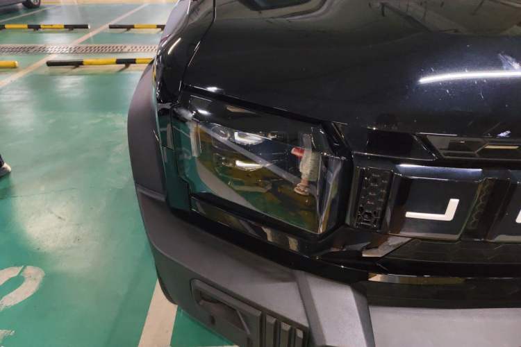 Used JETOUR Shanhai Traveler C-DM 2025 Model C-DM 208KM Wilderness Edition Right Front Headlight
