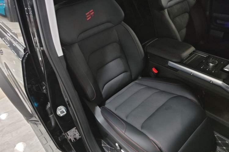 Used JETOUR Shanhai Traveler C-DM 2025 206km XWD Conquer Extended Version 7 Seats Right Front Seat