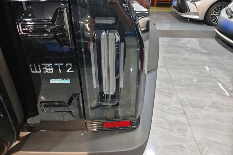 Used JETOUR Shanhai Traveler C-DM 2025 206km XWD Conquer Extended Version 7 Seats Right Rear Taillight