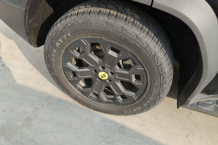 Used JETOUR Shanhai Traveler C-DM 2025 C-DM 206KM All-Wheel-Drive Wilderness Edition Right Rear Wheel Hub