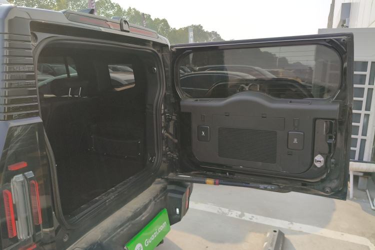 Used JETOUR Shanhai Traveler C-DM 2025 C-DM 206KM All-Wheel-Drive Wilderness Edition Trunk