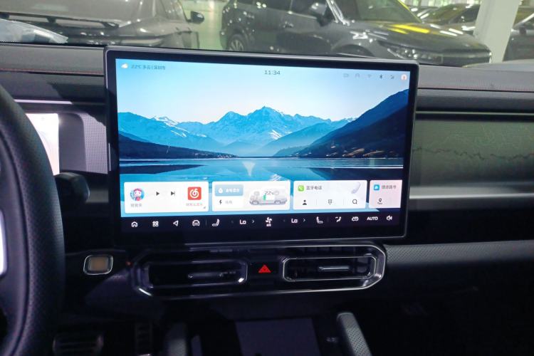 Used JETOUR Shanhai Traveler C-DM 2025 120km Discovery Extended Version 7 Seats Audio And AC Panel