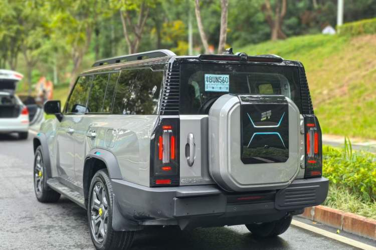 Used JETOUR Shanhai Traveler C-DM 2025 120km Discovery Extended Version 7 Seats Exterior 12