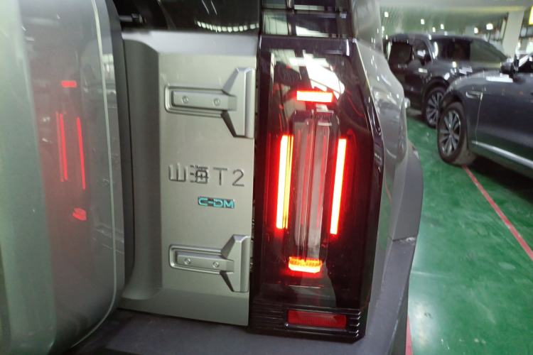 Used JETOUR Shanhai Traveler C-DM 2025 120km Discovery Extended Version 7 Seats Exterior 6