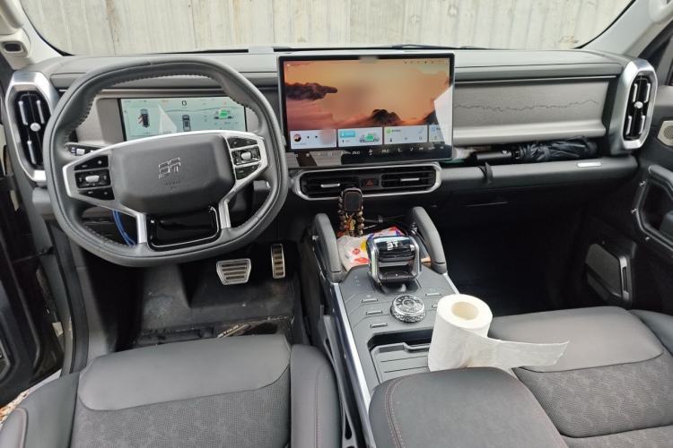 Used JETOUR Shanhai Traveler C-DM 2025 C-DM 206KM All-Wheel-Drive Wilderness Edition Center Console
