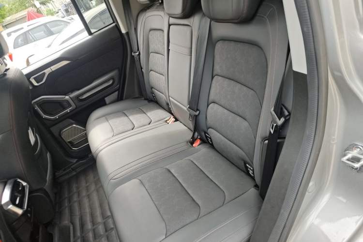 Used JETOUR Shanhai Traveler C-DM 2025 C-DM 206KM All-Wheel-Drive Wilderness Edition Left Rear Seat