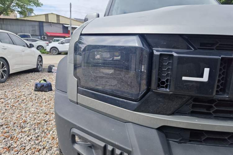 Used JETOUR Shanhai Traveler C-DM 2025 C-DM 206KM All-Wheel-Drive Wilderness Edition Right Front Headlight