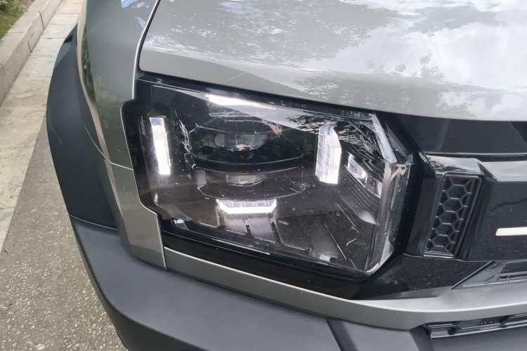 Used JETOUR Shanhai Traveler C-DM 2025 C-DM 129KM Star & Moon Goddess Right Front Headlight