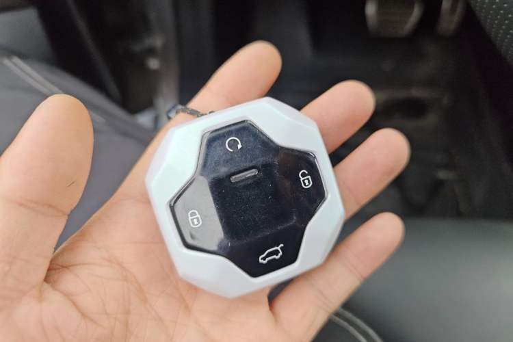 Used JETOUR Shanhai Traveler C-DM 2025 C-DM 206KM All-Wheel-Drive Wilderness Edition Vehicle Key