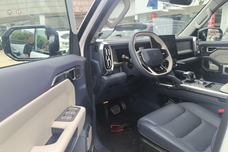 Used JETOUR Shanhai Traveler C-DM 2025 206km XWD Conquer Extended Version 7 Seats Driver Seat